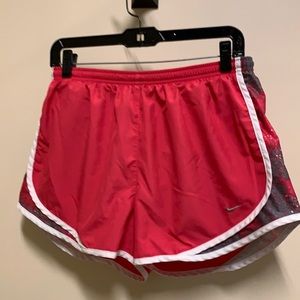 Nike women’s tempo running shorts